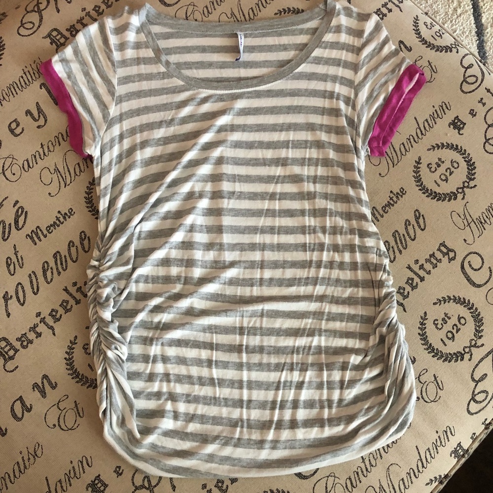 Maternity shirt and leggings!